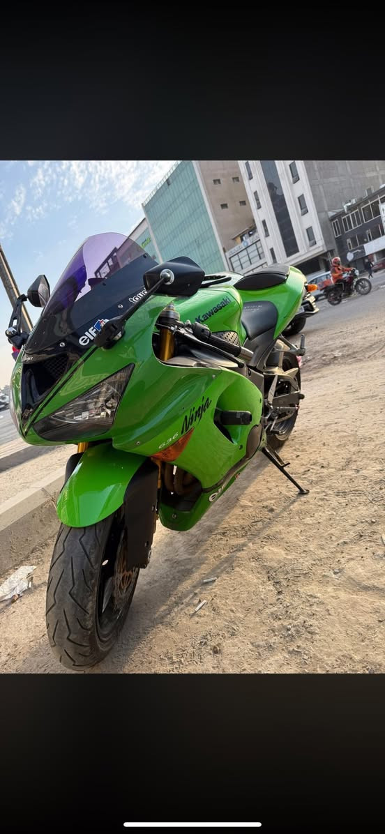 السلام عليكم بيع فقط كوزاكي 636 2006 دخول جديد انظف دراجه بمديلها كامله مناقصها شي وبرغي ممفتوح بيها عيلها غراض من اليابان جاملغ كاربون جامه اماميه سوده مري لايتات زنون عالي ناصي  بيها ‏السعر خاص مكان بغداد***********
