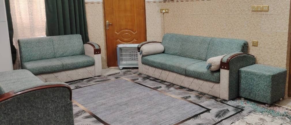 يرهم تخم او ديوان للبيع سعر 350
*********** المكان حلة حي الصحة
