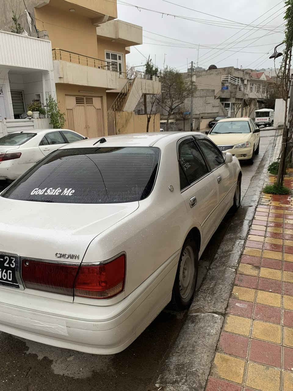 سڵاوی خوای گەورەتان لێبێ مەلیکە ٢٠٠١ بڕاوە دیفۆڕی بچوک ٢ دوگمەو پەردە  کامل مەسرەف کراوە  ناو زەرد ڕۆنی تازە گۆڕاوە ٤ تایەی تازە خراوەتە ژێری دەعم و لێدراوی نیە نرخ ٣٩ گەڵاو کەمێک مەجال 
***********🤍
