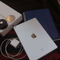 ايباد ٩ • ٢٥٦ • بطارية ٨٠