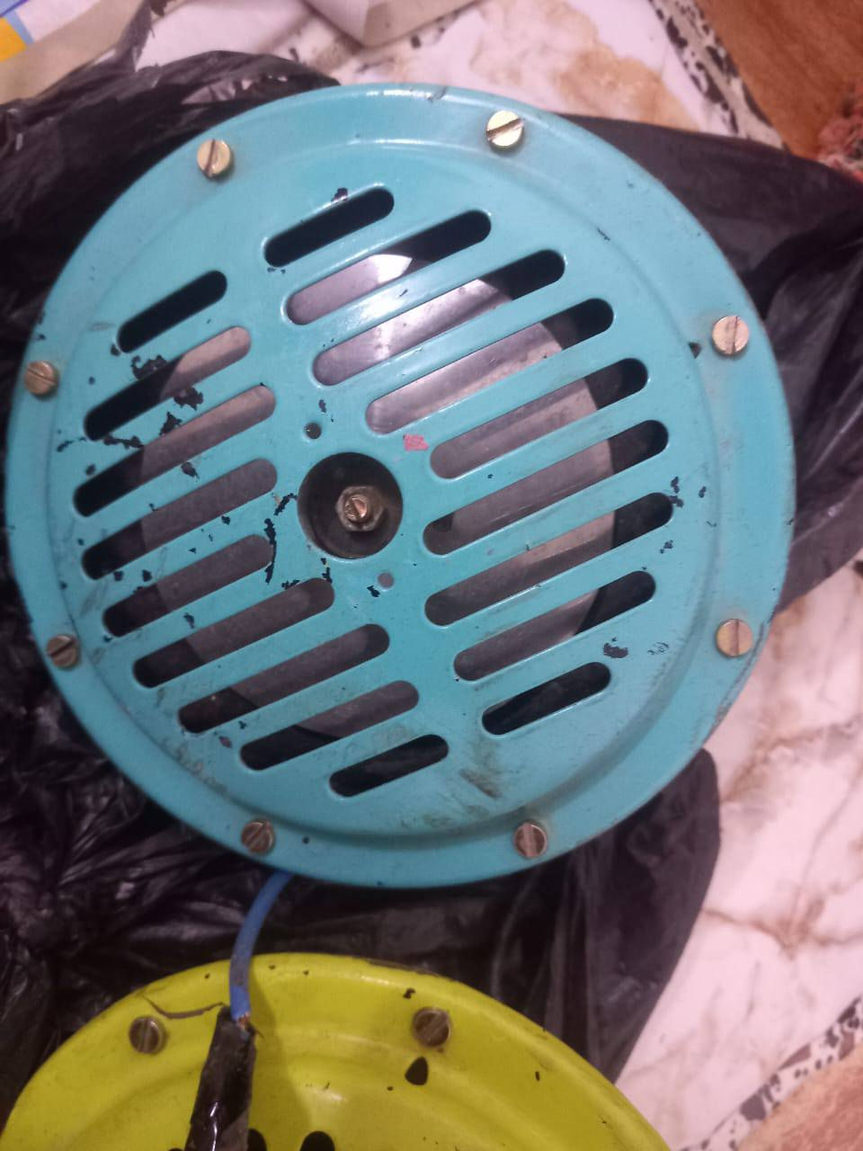 السلام عليكم هورنات جنح محور أقراص نغمه ناعمه فقط أو يحتجلهن تقسم لئن جنت تاركهن السعر خاص او اتصال عل رقم.  ***********. مكاني بغداد
