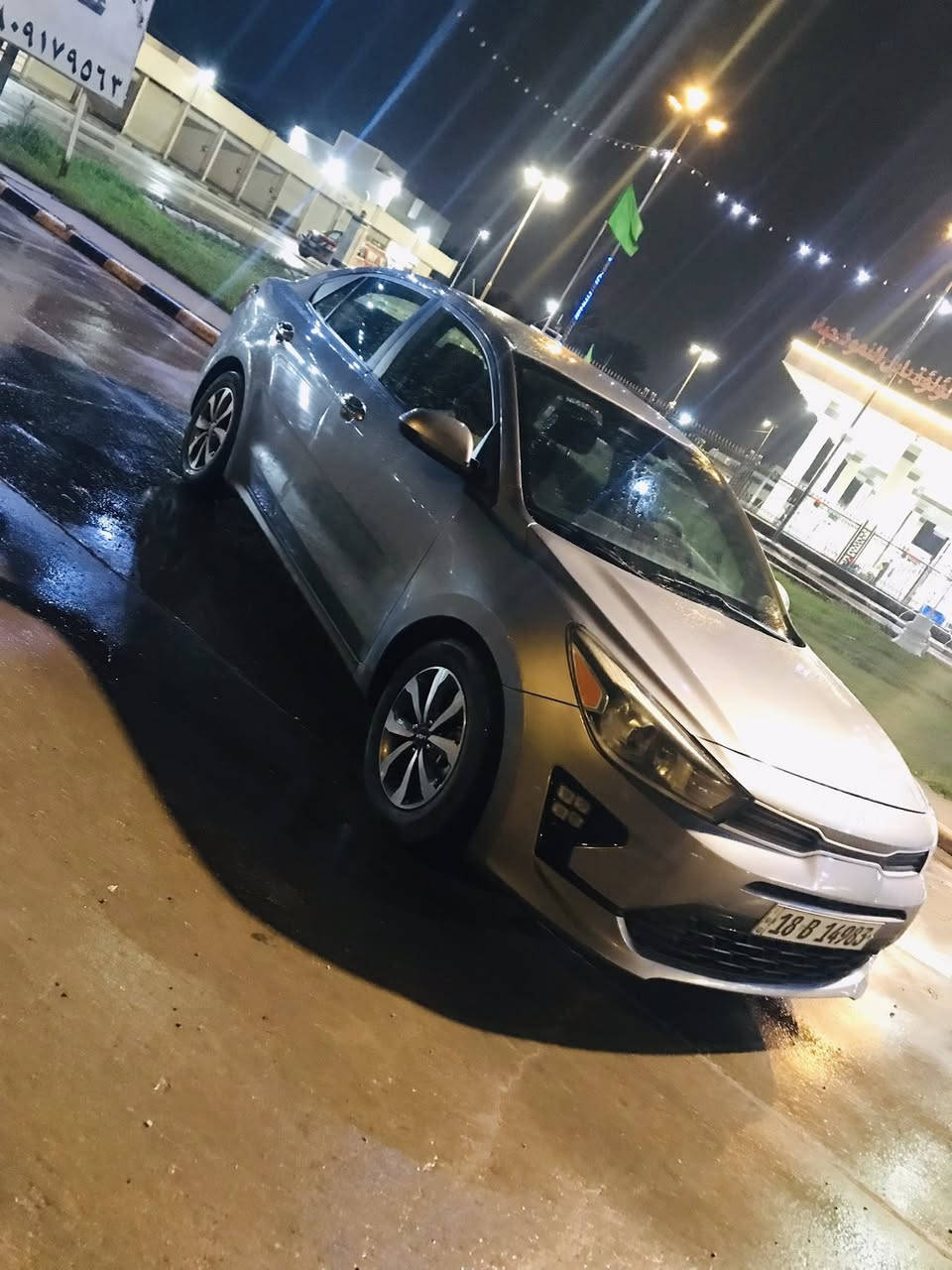 سلام عليكم 

كيه ريوو مديل 23
وارد امريكي 
ماشيه 33.الف حقيقي السياره كلش نضيفه 
السياره من البيت الدوام كلش نضيفه 
ويل كب بلادي كله عله البلد 
السبير مانازل كلمل هواا والعده

السياره بصمه شاشه كبيره 
نضام سبورت مانع نزلق 

داخل اسود بلد 

الساره مو سيفيتي ايتي المكينه الف وخمسميه  دكشن عالي 
 
حادثهاا جاملغ اليمن المامي ونص بنيد بدون شواصي والغود 

وبدون يرباك 
وهناا بلعراق صار بيهاا طخه كلش بصيطه جوه المرايه مال السايق كلش صغيره ومرشوشهُ كلير الباب مال السايق 

والبنيد هم مرشوش والدعاميه هم الماميه 

رقم الشاصي مرفوع بلمنشور طب شوف الحادث 

كشاف زينون ثلجي عالي ناصي ماناقصه برغي السياره تجي تفحص وتاخذ سونار وين ميعجبك 

مكان السياره بابل ناحيت النيل 

ملاحضه شباب السياره بسم ابن عمي تريد تحويل تريد وكاله 

تصل وبيك خير وتدلل 
***********
