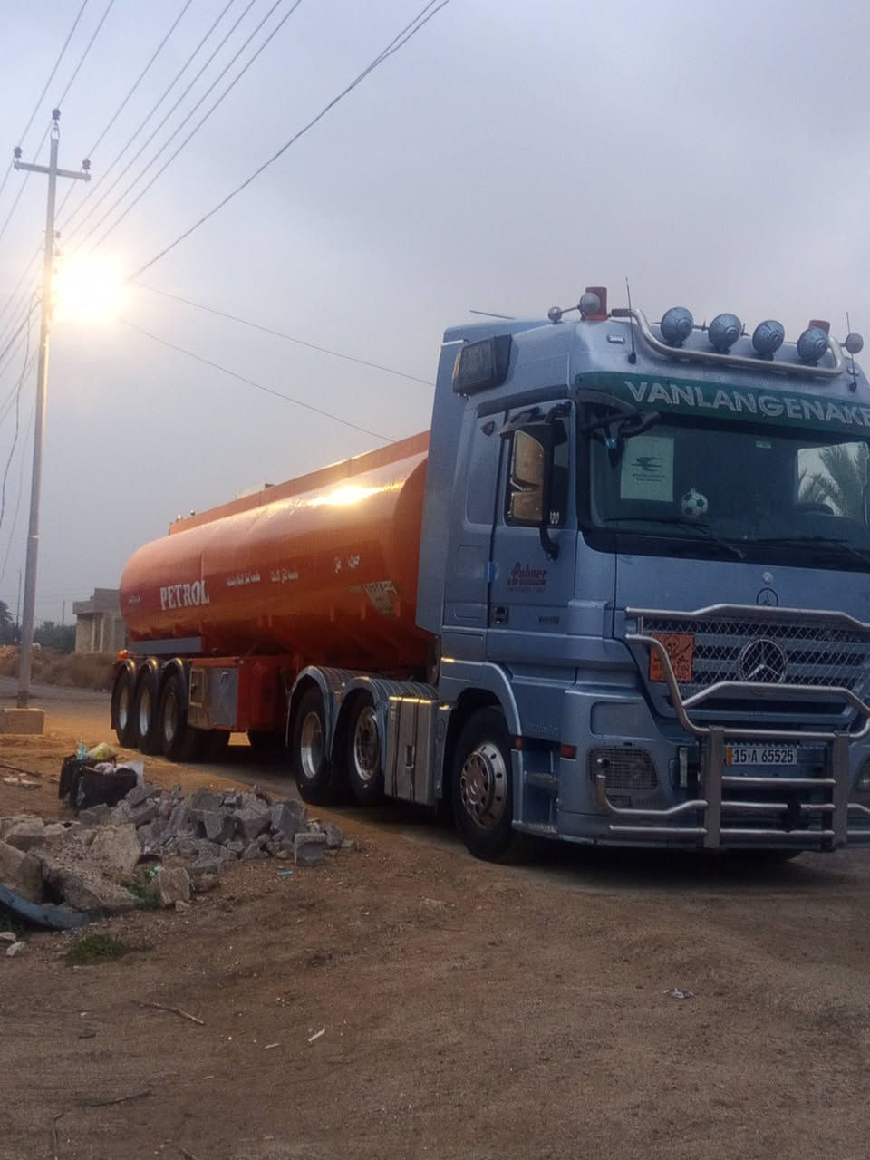 سلام عليكم
للتذكير التصال من ساعه ب 12ضهر لل12بليل 
اكتروز حجم 50  محرك 8 كير اوتو  
سياره مكفوله رقم انبار حموله 35طن شهاده سلامه 
منضومه بويلر سنويه لل2030 باسمي 
تريد بس راس ابيعلك  تخم تاير السعر 460وبيهامجال سنكل ثابت تانكي كاز 480لتر  ***********
سقف ليزر 
تبريد 
اوتوماتيك 
كامره صدمه 
رتايدر 5 طكات
