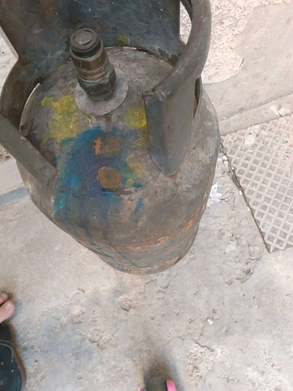 سلام عليكم 
دبات غاز عدد 2 
سعر 100 
قفلهن ‏‪***********‬‏
