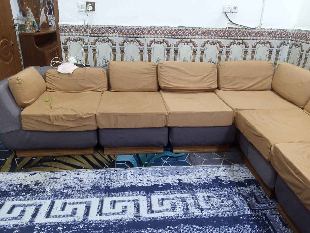 ديوان 10 قطع


**إذا كنت صاحب هذا الإعلان وتريد حذفه لأي سبب، رجاءا أرسل رسالة إلى الدعم الفني**