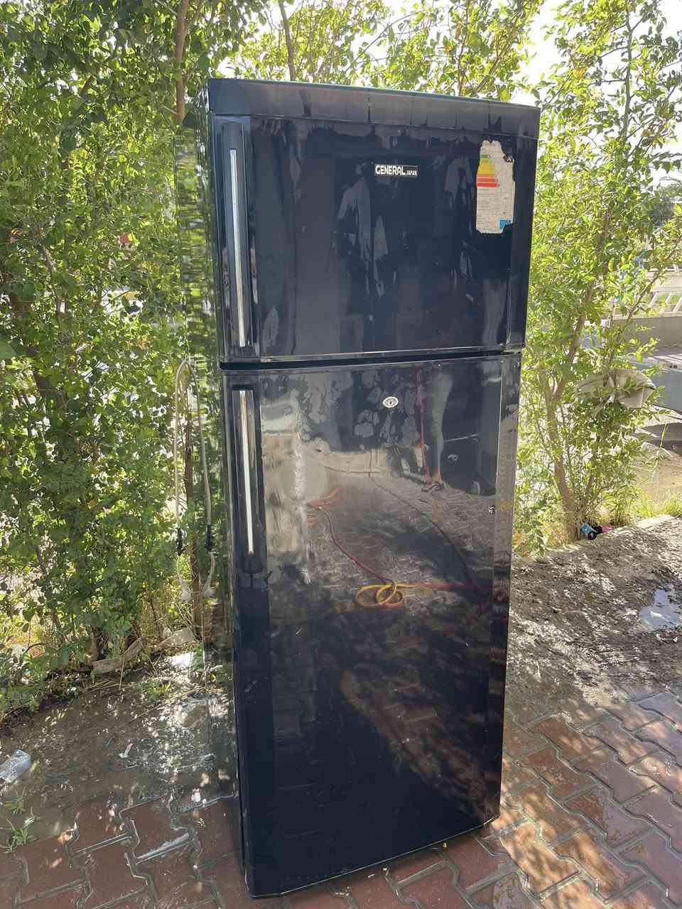 ثلاجه مستعمله حجم 22 قدم نوعيتها جنرال ياباني اصلي شرط الشغل فقط مشحونه غاز مكانها تكريت شارع الزهور للاستفسار ***********
