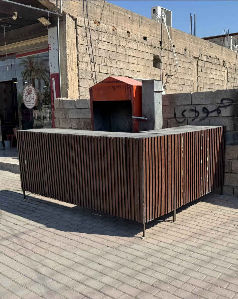 شوايه مع ميزين 
جاهازات
للبيع 
للاستفسار الاتصال على الرقم ***********

