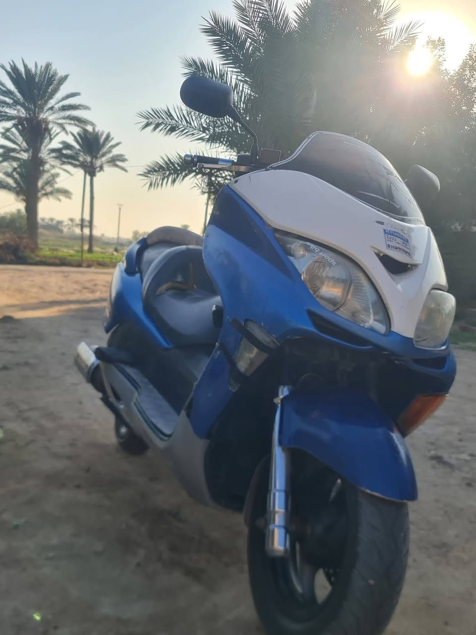 اسلام عليكم دراجه فورزه 08 محرك خير من الله شلعه ومعدل لاتنقيص ولا تبخير كفراته يرادله ترتيب حساس استاند شغال لايت زنون عالي ناصي شغال بيه نقوصات بصيطه 450وبيه مجال مكاني بغداد اللطيفيه ***********بي وات ساب او***********
