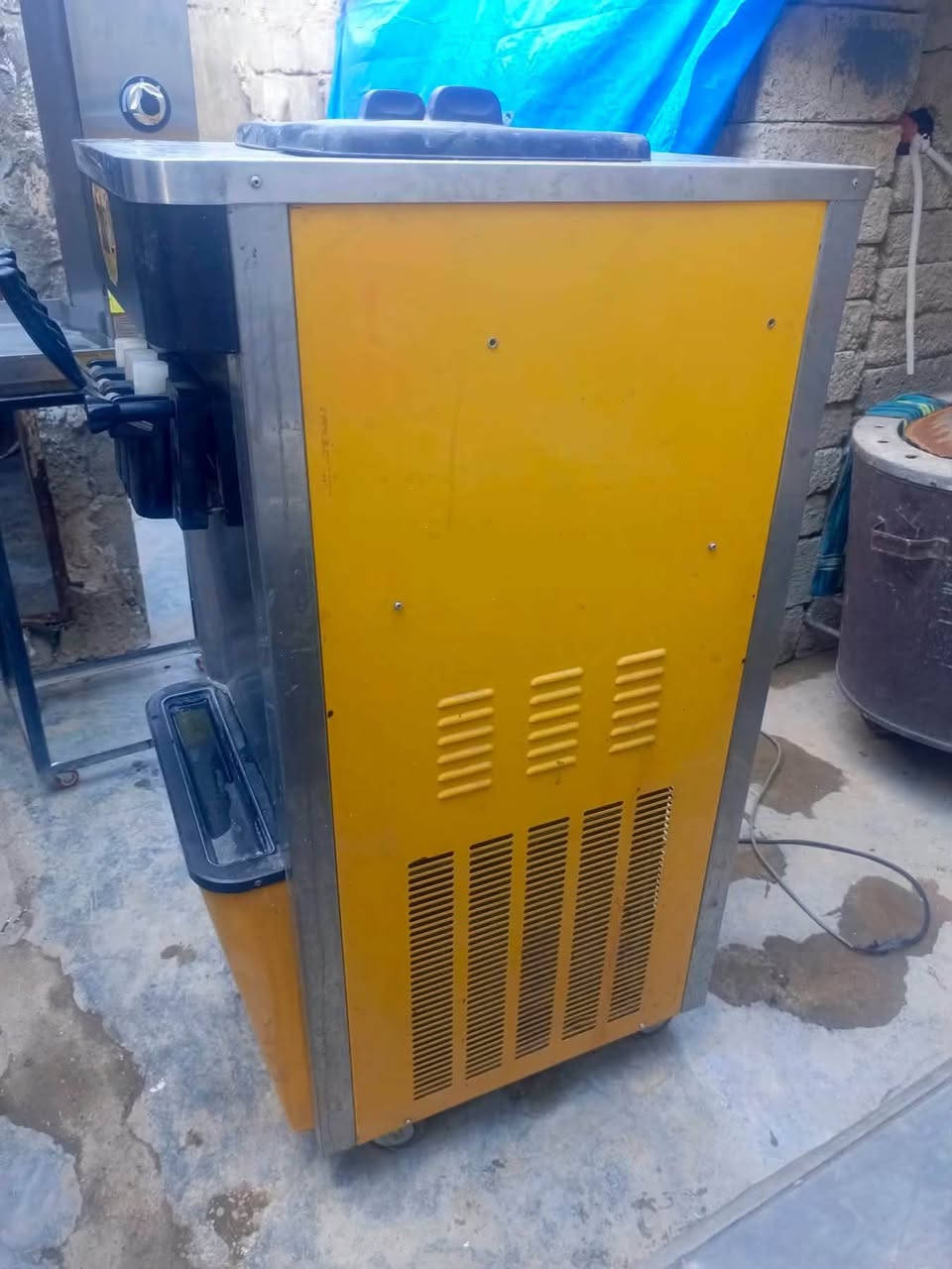 - السَلام ؏ـليڪُم  سعر خاص
عِنـ.̷̷̸̷̐ـديّ جهاز ايس كريم للبيع 
***********
