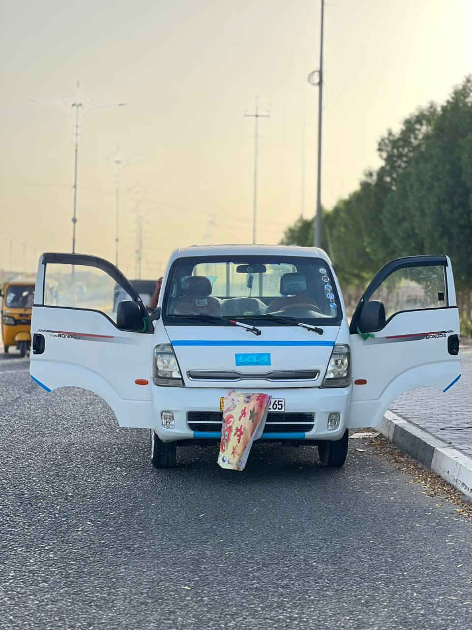 سلام عليكم سيارة متوم متوم البيع موديل 18سعرهة 60وبيهة مجال مكان بصرة گرمة علي التواصل رقم ***********
