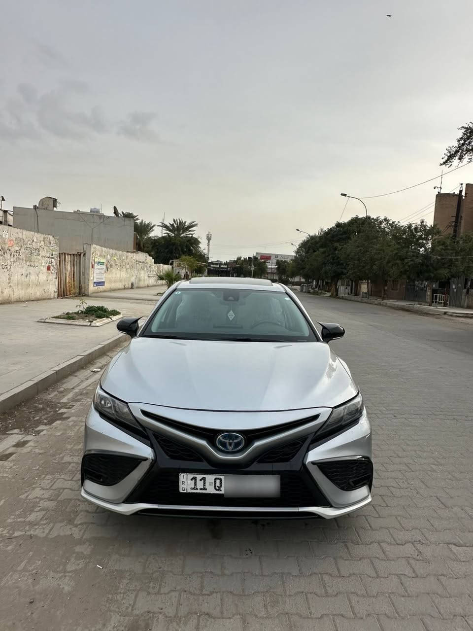تويوتا كامري 2024 SE فول مواصفات
السيارة  ماشيه 40 الف
مكينتها 2500 هايبرد 
بيها مواصفات كاملة:
كوشنات كهربا، جلد 
مرايات رادار، رادار أمامي وخلفي
تحديد سرعة، ونظام البريك الأوتوماتيكي
فتحة سقف ، سبويلر 
بيها 3 وضعيات سياقة: ECO – NORMAL – SPORT
شاشة كبيرة ونظام صوتي 
بريك بصمة، Auto Hold
 مواصفات هواية بعد
بجم كبس ضهر كبس 
حادث بابيت جهت السايق بدون دواخل 
ايرباك برده فقط 
مرقم بغداد  
سعر 210
رقـــم   ***********
