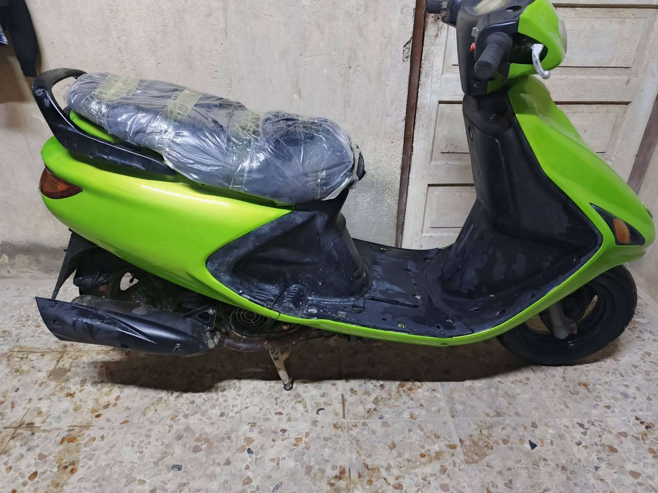 دراجه فراشه نضيفه مشيها حلوو مكينه حلوه شغاله دكه هندر شغاله بس هندر لحد يسئل ع تفاصيل دراجه شوف لعين كدامك شغاله هندر مكينه حلوه السعر 350 بيها مجال مكان بصره حي الاصدقاء ***********
