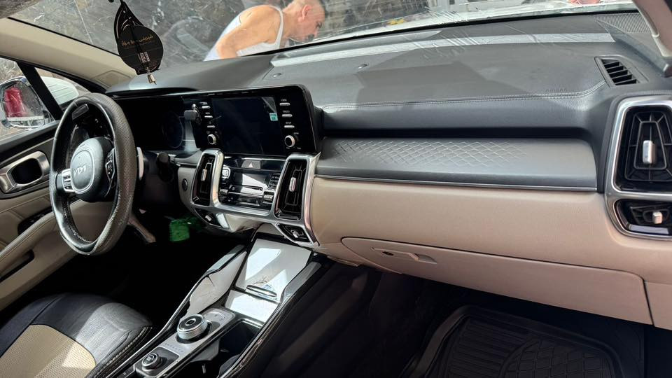 سلام عليكم ...
كيا سورنتو ٢٠٢٣ خليجي السياره ماشيه ٦٤ الف حقيقي نص مواصفات العاديه مال سورنتو 
بصمه تشغيل 
بصمه ابواب 
تشغيل عن بعد 
جنطه كهرباء 
حساسات امامي وخلفي 
ويل ١٩ كروم 
شاشه تدعم ابل كار بلي 
اشاير مري 
مري قابله للطي 
٣ قطع تبريد 
٧ راكب 
سايد بريك بصمه 
كير ماوس ٨ سرعات 
المكينه ٦ سلندر ٣٥٠٠ cc
السياره كفاااله عااامه من صبغ فقط تبديل جنطه نفس لون وكااله فقط وباقي مكفول 
 بيع مستعجل ***********
