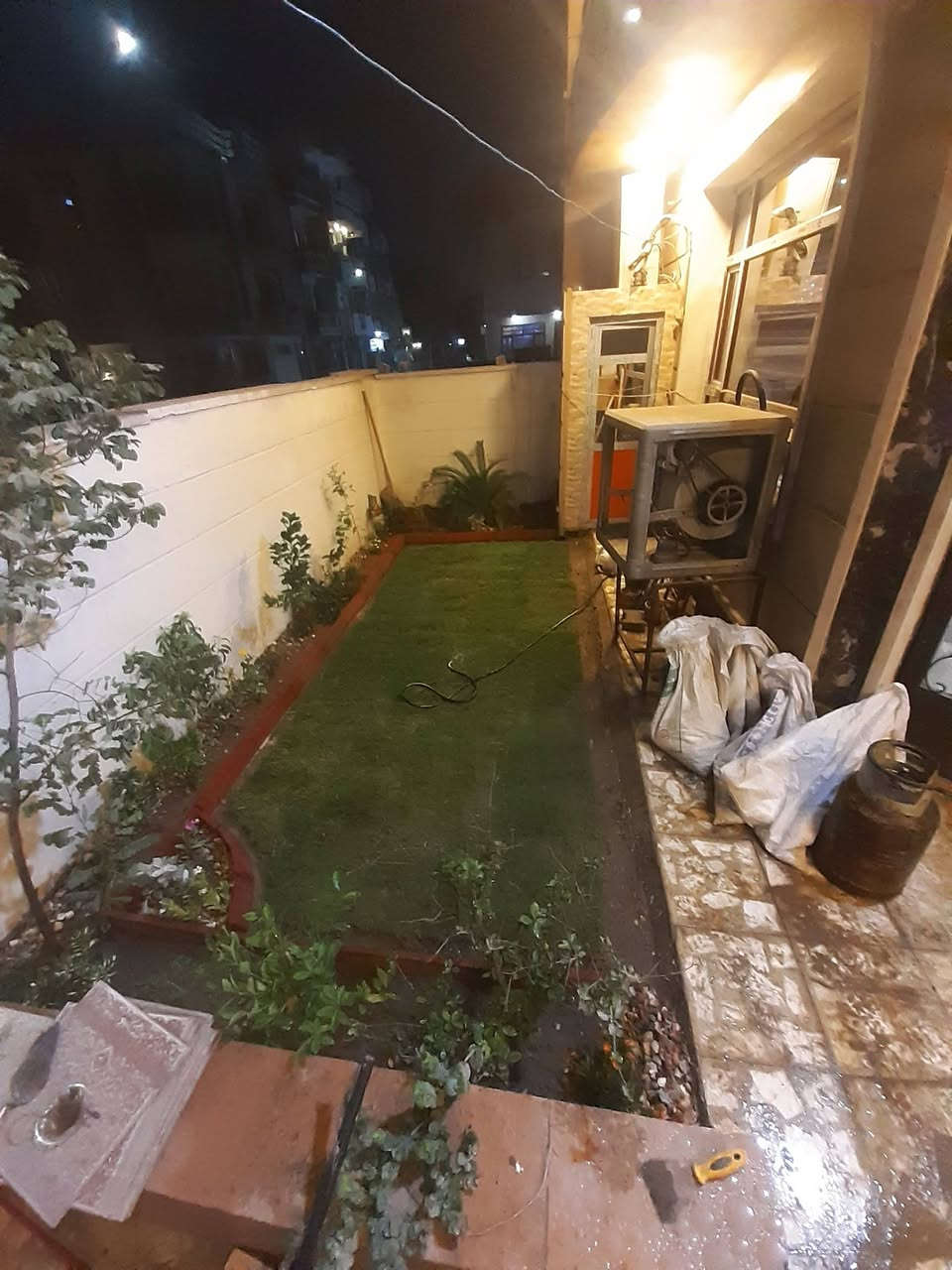 تصميم جميع الحدائق المنزليه
خارج داخل حسب طلب الزبون بأنسب الأسعار 
عنوانه بغداد الاعضميه كريعات  ***********. متوفر واتساب
