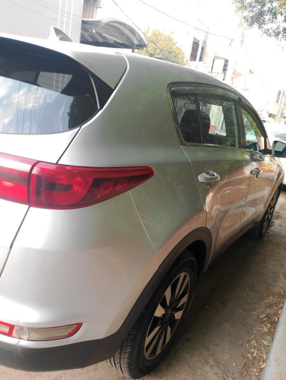 للبيع كيا سبورتج 2018وارد امريكي بدون حادث السعر 165 وبيه مجال بسيط الرقم ***********
