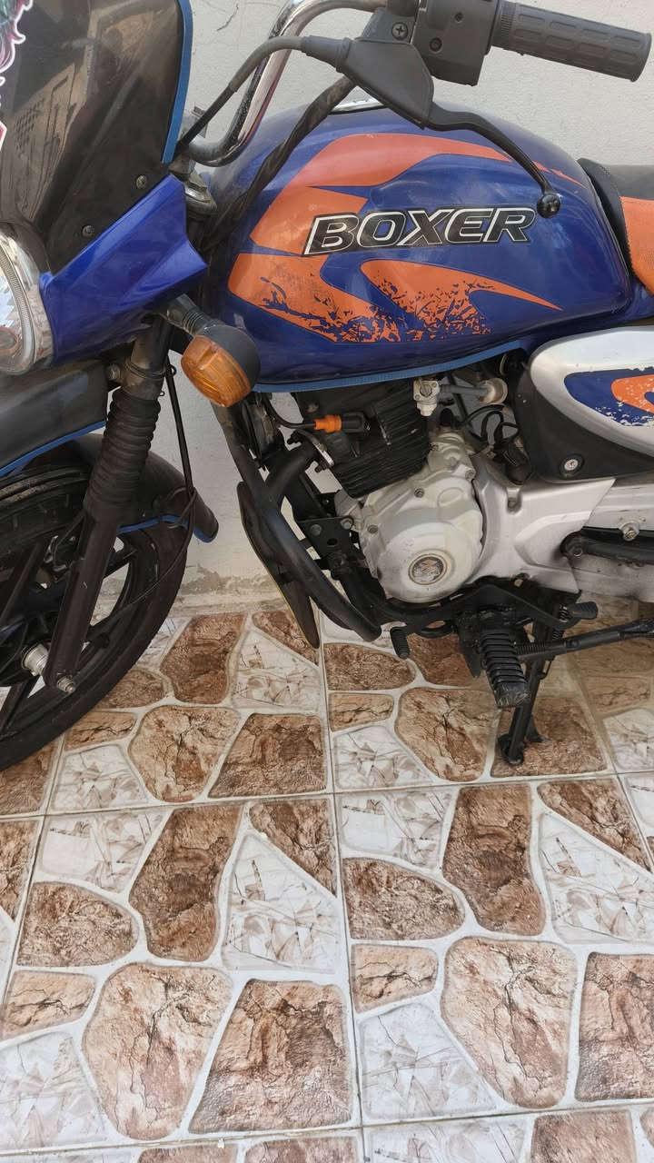 بوكسر جبلي موديل 20 مرقم انكليزي كامل سعرة مليون ونص نضيفة استعمال شخصي مكاني ديالى  ***********واتساب فقط
