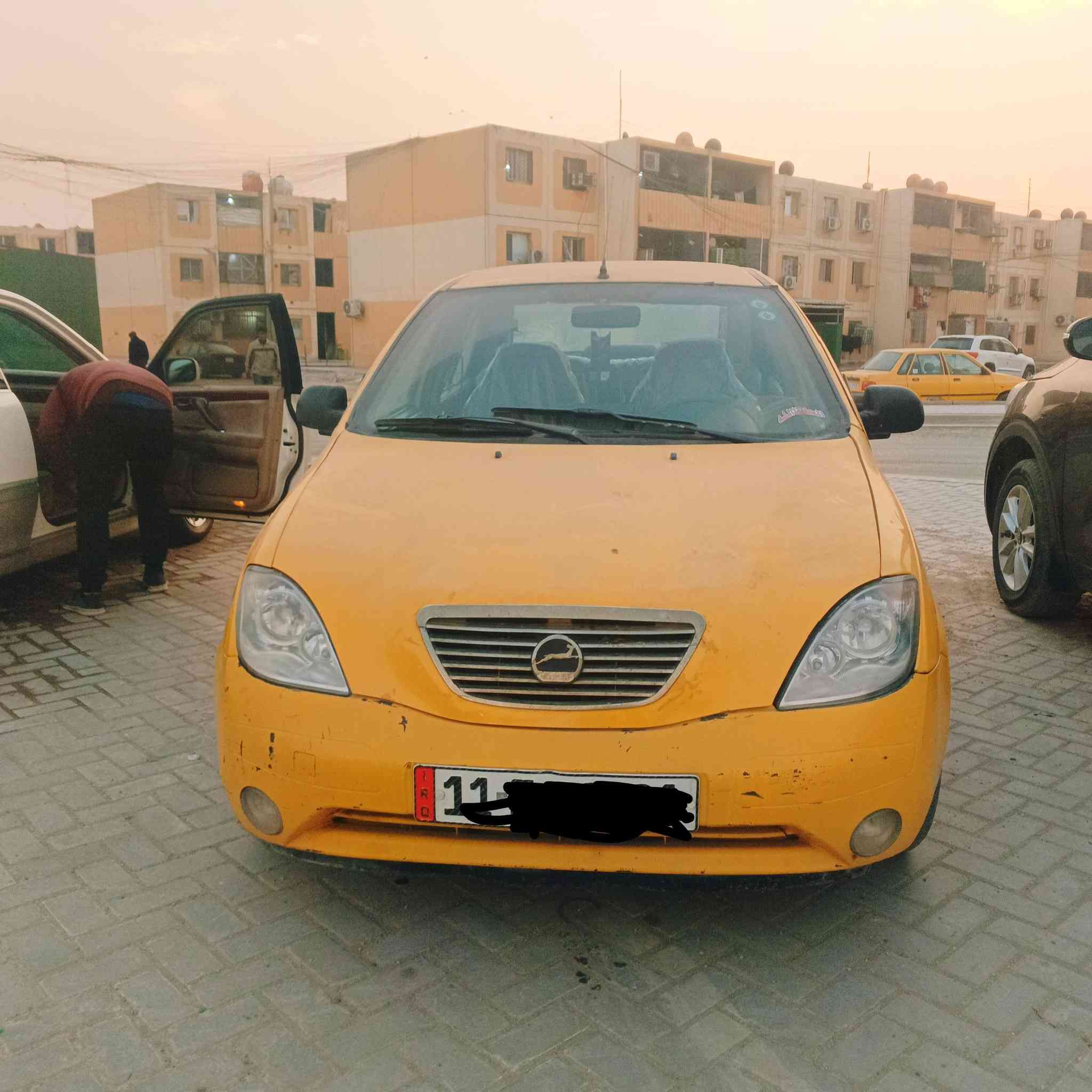 السلام عليكم طيبه موديل 2015 مصفرة هيءة وغرامات السعر 37 وبيهه مجال الاتصال علا هاذ رقم ***********
