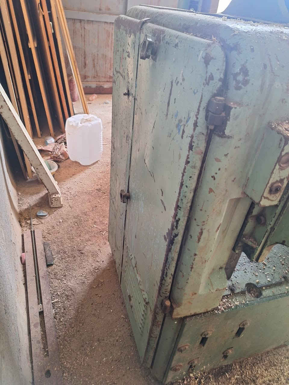 للبيع دبل ألماني 60سم العماره ***********
