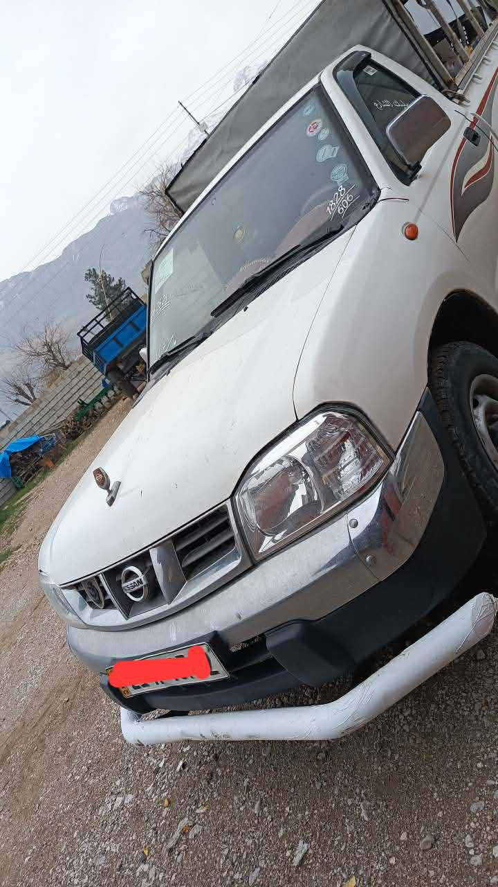 بیسم اللەالرحمن الرحیم 
نیسان تاک 5قولاب
مۆدێلی 2010نمونەی جوانی
3پارچەی پێشی ڕەشە 
چوارتایەی لۆک
تەبرید وپاوەر
سەنەوی نوێیەتا2030
مەکینەوگێڕو اکسل بەشەرت
تحویل وغرامە بەشەرت
سعری 103گڵاو مەجال
***********
***********
