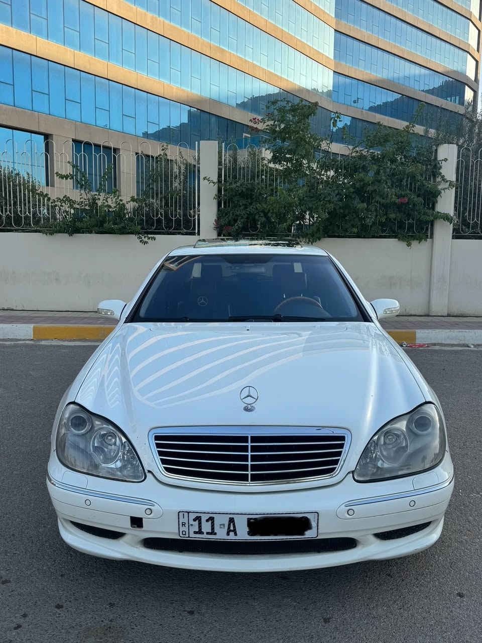 للبيع فقط اعتذر من المراوس
مرسيدس غواصه S55 AMG اصل وارد يابان دخول وتسجيل جديد 
سياره نسخه اصل AMG مو محدثه لو كت اصل بليته وشاصي بدون ضرر و صبغ تبديل : محرك كير حداديته تبريد كهربائيات شرط بوضع الشركه 
محرك تنفس طبيعي V8 55 
سياره فول موصفات للاخير 
سلايد روف حساسات امامي خلفي 
تبريد 3 قطع لايت زنون داينمك 
كشنات اربعه كهرباء وخزن وتبريد وهيتر ومساج دخل حلد اسود وسقف كنتاره بلادي ودشبول خلفي والامامي جلد طبيعي حساس مطر كروز سرعه قفل كير نظام ترحيب 
تحكم ستيرن تجاوي كهرباء نظام جوبلس برده كهرباء ستيرن كهرباء صندوك كهرباء سستم كماليات كامل وأصلي AMG دعاميات ودوس وصالنصات والعتب والويل وبك لايت كلهن اصليات …. 
سياره معروفه تفاصيله ومميزه وجديده وترقيم جديد كامل باسمي 
مكانه بغداد العطيفيه والسعر 145 ***********
