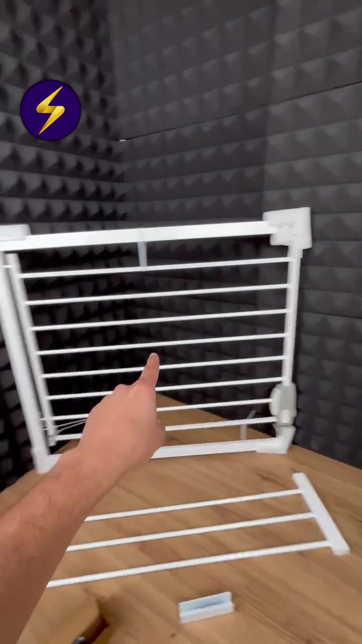خايفة على طفلك من السلالم أو يدخل المطبخ؟

🏃‍♂️🚫 جبتلكم الحل المثالي والأكثر أماناً: حاجز حماية الأطفال الذكي!

✨ يركب بضغط الهواء بدون ما تخرب جدران بيتك ولا تحتاج دريل!

🦾 يسكر تلقائياً خلفك، ومصنوع من معدن قوي مستحيل الطفل يفتحه!

🔐 يفتح 180 درجة وسهل جداً بالاستخدام وارتفاعه مثالي (105 سم)

🏠 اطلبيه الحين ووفري لطفلك أمان كامل واريحي راسك! 👇
باب درج حماية الاطفال المطور (سهل التركيب بدون حفر)

فقط ب 45 الف
توصيل بغداد 3
باقي المحافظات 5

الاستخدامات:

تأمين مداخل السلالم لمنع الأطفال من السقوط.

غلق مداخل المطبخ أو الغرف التي تحتوي على أدوات خطرة.

استخدامه كحاجز للحيوانات الأليفة لمنعها من دخول مناطق معينة.

توفير بيئة لعب آمنة للطفل داخل المنزل مع راحة بال تامة للأهل.

المميزات:

تصميم عملي وبسيط بـ هيكل معدني قوي ومقاوم للصدأ لضمان المتانة الطويلة.

تركيب ذكي بدون حفر: يعتمد على نظام الضغط لحماية الجدران من التلف.

مرونة فائقة: يفتح الباب بزاوية 180 درجة في الاتجاهين لسهولة المرور.

نظام قفل ثلاثي (Triple Lock): يضمن أقصى درجات الأمان ضد محاولات فتح الأطفال.

محتويات الصندوق:

1x حاجز الحماية الرئيسي.

4x براغي ضغط قابلة للتعديل مع مقابض يدوية.

1x قطعة تمديد إضافية (Extension Rod).

دليل تعليمات التركيب.

الملاحظات:

تأكد من أن سطح التركيب (جدار أو درج) أكبر من 3 سم لضمان الثبات.

المسافة المطلوبة للتركيب تتراوح بين 12 ملم إلى 62 ملم.

القياسات:

الارتفاع: 105 سم.

العرض القابل للتعديل: من 76 سم إلى 83 سم.


**إذا كنت صاحب هذا الإعلان وتريد حذفه لأي سبب، رجاءا أرسل رسالة إلى الدعم الفني**