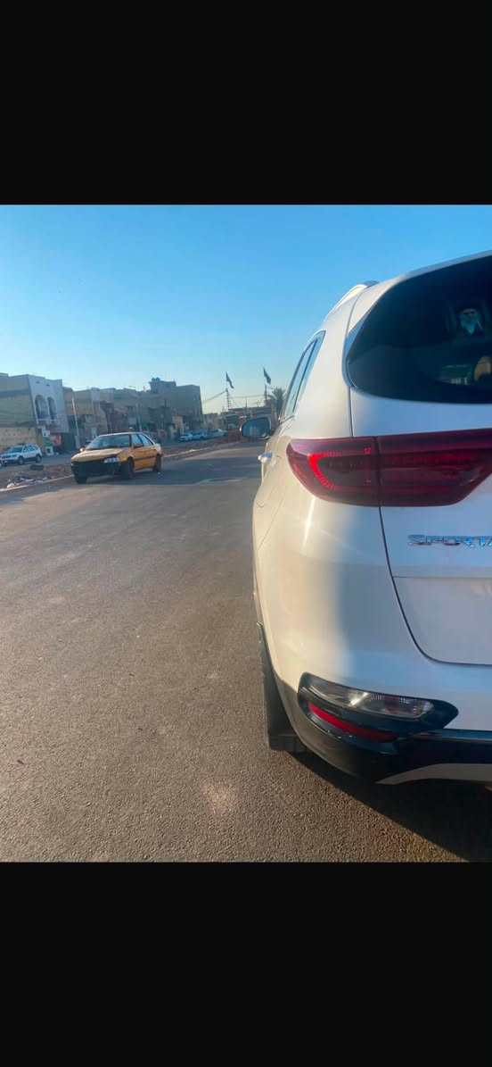 سبورتج  GT LINE
 2019
(جيتي لاين )فول 1/1

- وارد خليجي  (ضرر بارد ستفسار اكثر خاص)

‏‎ - بانوراما 
- بصمتين
‏‎ - سعة المحرك 2.0L

‏‎ - عدد AIR BAG 6
‏‎ - حساسات أمامية 
‏‎ - حساسات خلفية

‏‎ - كشافات 
‏‎ - بك لايت LED
‏‎ - ويل كب 19
‏‎ - قبضات أبواب نيكل 

-‏‎ تشغيل عن بعد 
‏‎ -فتح الصندوق كهرباء ذكي 
‏-‎ دشبول شاشة 
‏‎
‏‎- كاميرا دوارة
‏‎ - المقاعد جلد
‏‎ الكشنات الامامية دبل كهرباء
‏‎ - مثبت السرعة Cruise 

‏‎- أوضعيات قياده 3
‏‎ - فحص أنظمة السيارة 
‏‎ - حساسات ضغط اطارات 
‏‎ - شفتات مقود
‏‎ - هاند بريك بصمة 
‏‎‏
‏‎
‏‎- نظام مانع الانزلاق
‏‎- نظام نزول المنحدرات 
‏‎- اشارة في المرايا الجانبية
‏‎- مخرج منفذ الطاقة 
‏‎‏- حساسات كامله داير السياره 
شاحن هاتف لاسلكي 
نقطه عمياه 
الجنطه كهرباء 
مكان :السياره بغداد.        سعر 192
الرقم : *********** واتساب فقط
