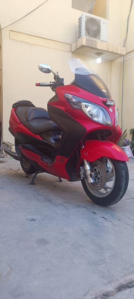 سزوكي 
سكاي ويف ربع بصمة 
المواصفات 
انذار سرقة 
كلوب جنطة 
قارء فلوتية بطارية 
.
 كلشي جاهز بالدراجة 
كهربائيات 
دبلات 
كفرات 
تايرات 
ما مفتوح بيه برغي 
محرك اخرس 
الدراجة مكفولة كفالة عامة 
نواقصهة فقط
 الكشن يحتاج دوشمة 
وكل تفاصيلها يم سيد منتظر الفحام 
السعر مليون و ٥٠٠ الف 
وبيهة مجال قليل
للتواصل
+964 782 327 2311
ابيع لان اشتريت سيارة 
الدراجة بيه اوراق 
من المرور
