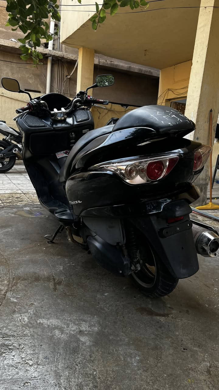 سلام عليكم للبيع فورزه 0/9 7 كير 4 تحويلات دراجه جديده وحلوه مكينه مكفوله كلشي بيه شغال شلعه ومعدل تخبل مكانه بغداد الحسنيه الشراي يتصل *********** سعر 9 ورقات
