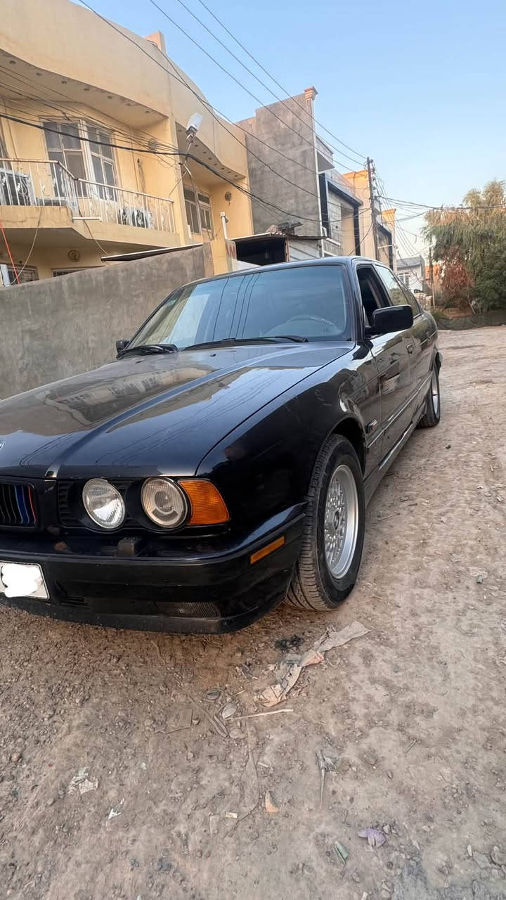 سلام عليكم/مكلف بالنشر  525 مسكر فانوس موديل 95  رقم بغداد دولي گير و مكينة وصدر شرط تخم تاير جديد و تبريد شغال ونضام قفل اكسل وكروز سرعة سكليتر كهرباء كشنات جلد السيارة كاملة مابيها اي نقص مصبوغة للجمالية ما عدا القمارة السعر 75$ /***********

