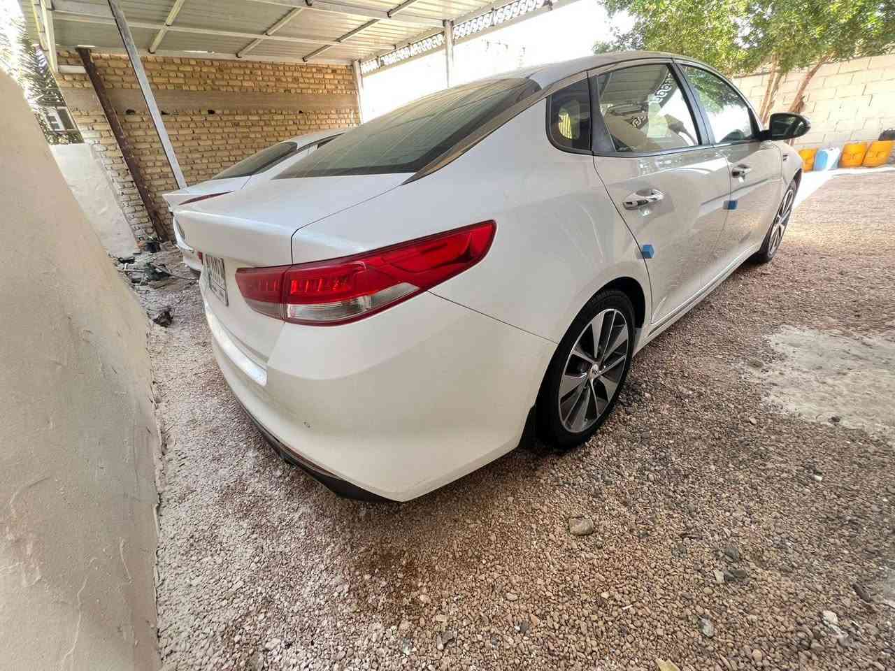 سلام عليكم 
للبيع اوبتيماء خليجي 
مكفوله كفاله عامه 
موديل 2016 
محرك 2000 دوش 
لد امامي خلفي 
تبريد قطعتين 
دواخل صاج 
بردات خلفي بلادي 
حساس امامي خلفي 
ويل كب 18 كروم 
رقم بغداد بسمي 
سنويه لل 28 
مكان سماوه 
السعر 163
***********
***********
