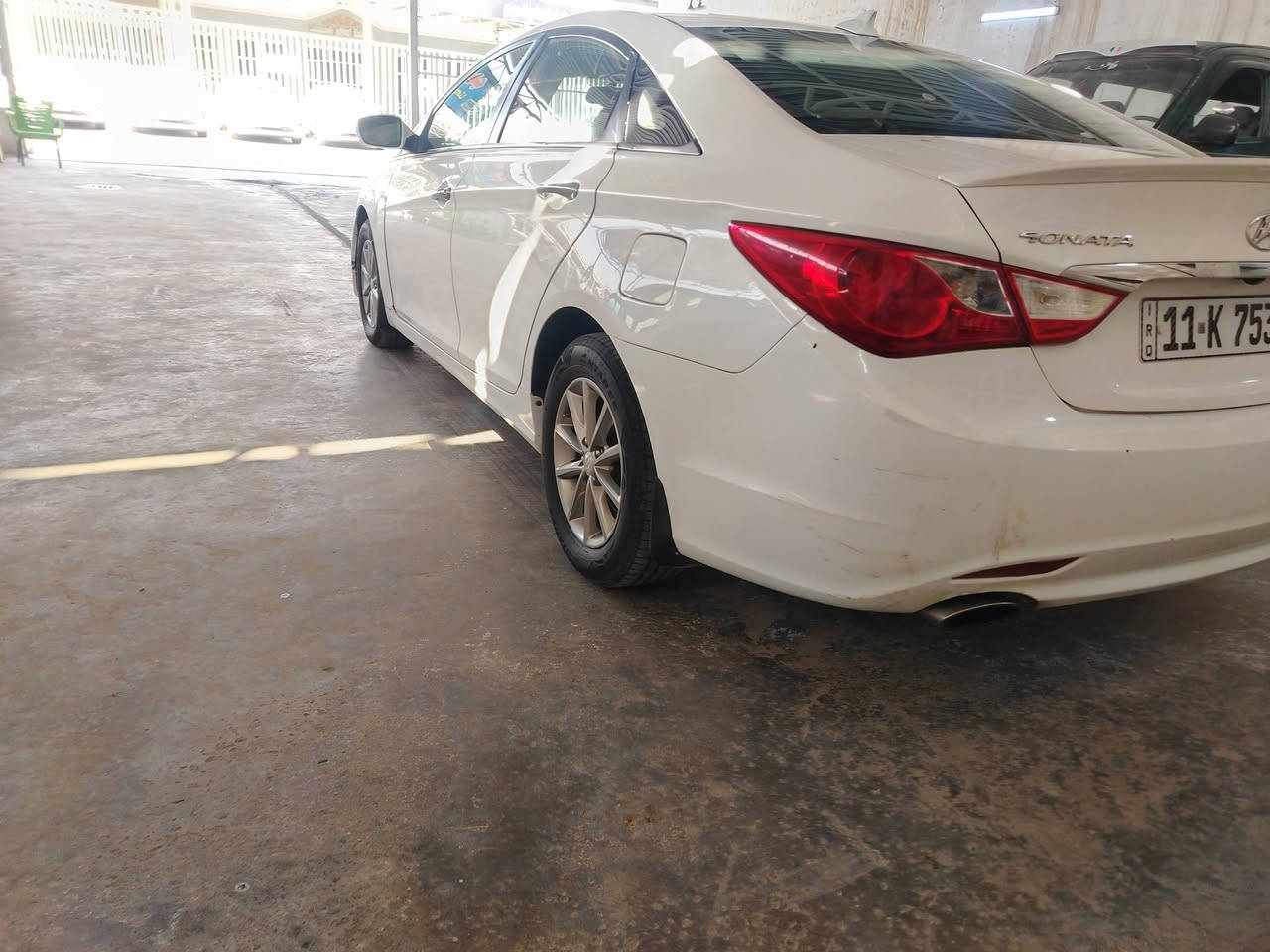 سلام عليكم سوناتا 2012 للبيع او مراوس
 سياره بصمه فتحه
 شاشه جبيره
 خير من الله
 بيهه قطعه وحده صبغ
 جاملغ الايمن
 مكينه كير خير من الله صدر 80٪
 سياره جاهزه ما ناقصه شي 
مكان السياره بغداد حي الجهاد
 *********** اتصل سعر 100$
