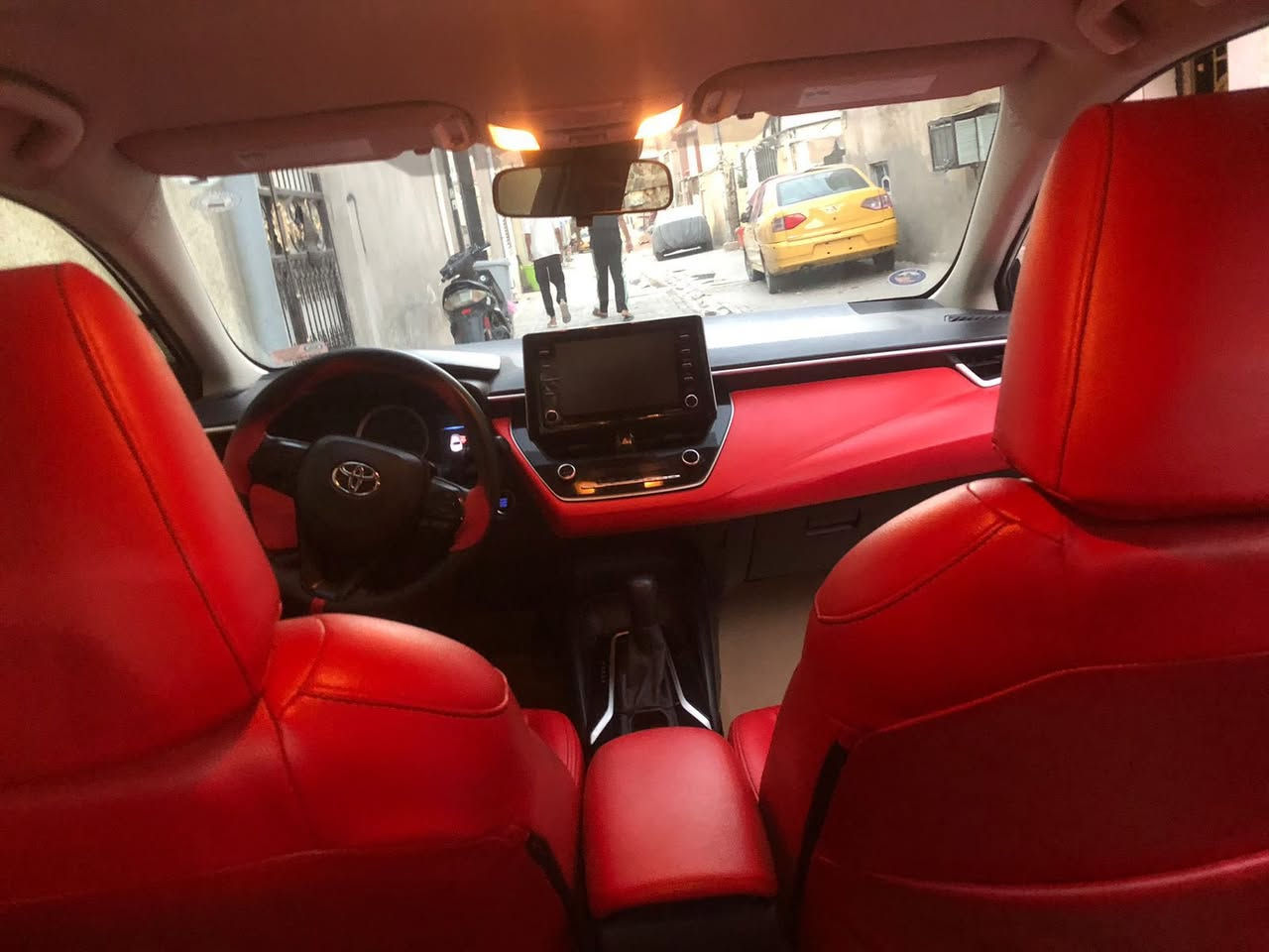 ياالله سلام عليكم
من رخصة صاحب الكروب المحترم
والاعضاء الامحترمين كورلا موديل 21 
سياره جديده وخير من الله مابيه اي نقص
فقط 3 ملاحظات دعاميه وجاملغ وربع باب السايق
العنوان بغداد الشعلة 
الاستفسار الاتصال برقم ***********
