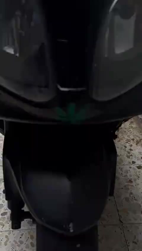 السلام وعليكم من رخصت صاحب الكروب تي ماكس 2007 دراجه ماشاء الله نضيفه وخير من الله مكينتها مامفتوح بيه برغي الله شاهد كفرات بلاديه دراجه شلعته تشك الكاع تراجه اكفلها الك من ناحيت مكينه مامفتوحه وكفرات ابلاديه مو تجاري واكفلها الك من سرقه اوراقها بسمي ومنفيسها موجود مكاني بغداد مدينت الصدر السعر 20 وبيها مجال حك الجيه ***********
