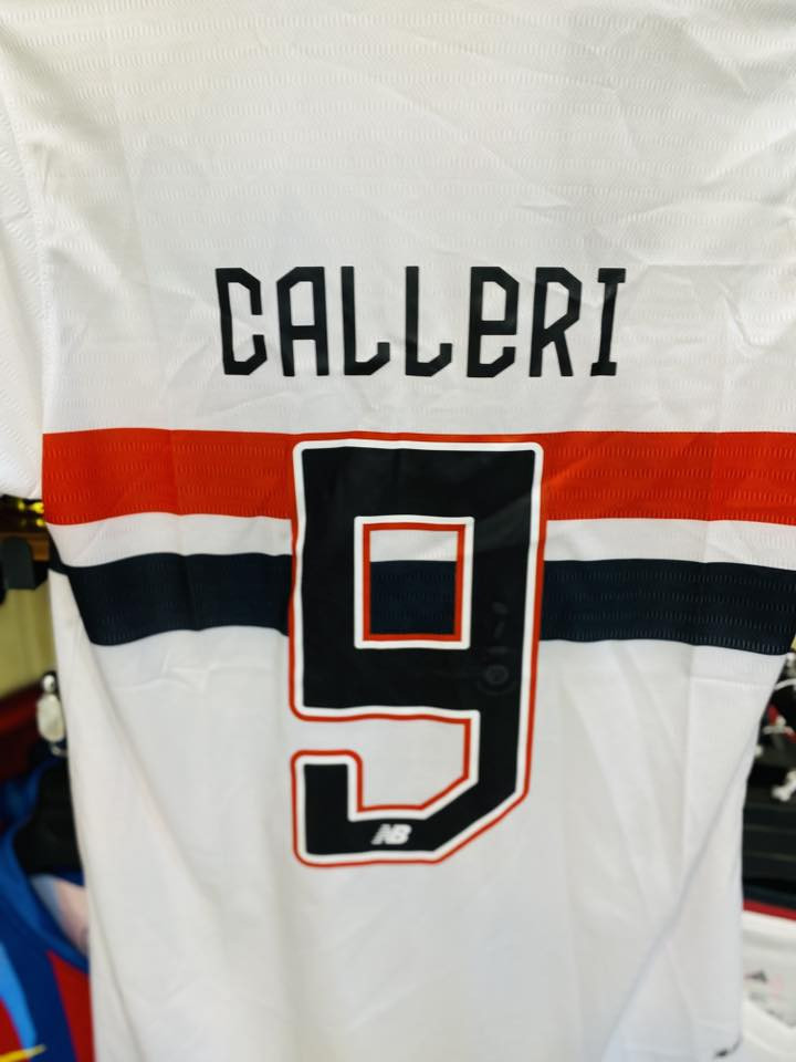 السلام عليكم اخوان عندي هذا دريس اصلي مال امزون ١٥ قطّعه قياسات L-M قالب هاف اكو كم قطعه مطبوع رقم ٧ واكو بيهن ٩ واكو بدون طبع اصلي اصلي سعرهن مع توصيل ٣٥ الف يعني قطعه ب الفين بلاش وشرط الاصلي رقمي ***********
