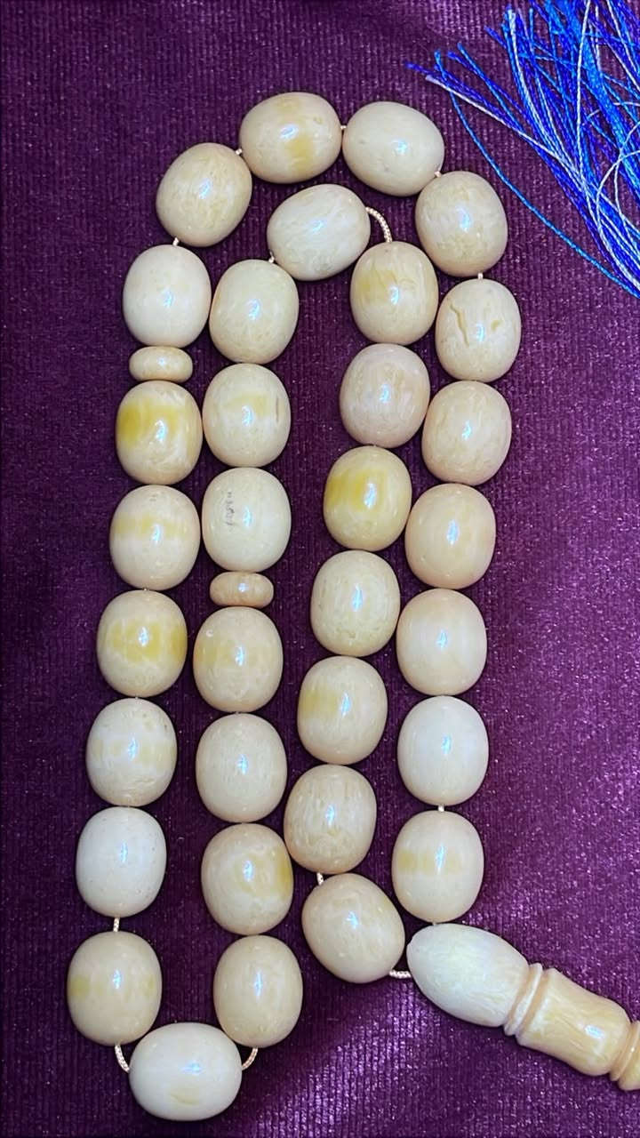 بكلايت محزم صب قديم✨
🔸 جراخة جديدة
🔸 جراخة يدوية بالكامل
🔸 عدد الحبات: 33 حبة
🔸 الوزن: 80 غرام
🔸 مجروخة من قلم قطر 16
للحجز والاستفسار تواصل خاص أو واتساب
📲 ***********
