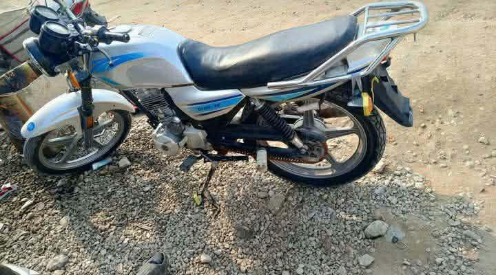 السلام عليكم ….للبيع دايوان عضم موديل 2020 كلك دراجه كامله مكمله كلشي ماناقصه ايشي مكينه مامفتوحه خلاص كهربائيات سلف كله شغال سعره 550 وبيه مجال للشراي يتصل***********
