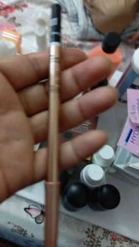 ارقى قلم كحل وين متلگيه اشتريه وعن تجربة شخصيه سواد فاحم ما يسيل ولا ت...