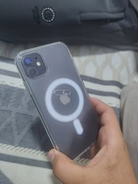 آيفون ١١ ٦٤ • بطارية ٩١ • فيس ايدي متوقف