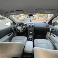 Nissan qashqai  2013 پاک و بێ بۆیاخ (پارچەیەکی بچووک سارد) مەکینەی 2.0...