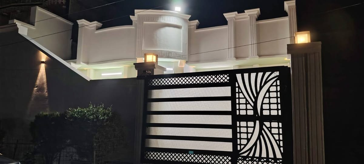 المساحة الدار 200 متر واجه 10 نزال 20
التفاصيل الدار طابق واحد 2 غرف نوم وصاله ستقبال مطبخ حار وبارد 2 مجموعات صحيات كراج سياره حديقه بيت شغل جناي موقع مميز شارع الدار 12م بضهر شارع 60 خدمات كله يمك
اللاستفسار اتصال على رقم*********** ☎️
