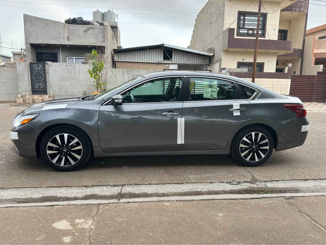 نيسان ألتيما وارد أمريكي موديل 2018 مواصفات SL لون نفطي محرك 4سلندر حجم 2.5 كير محرك شرط
حادث السياره جامرلغ او بنيد طرف سايق دواخل شي قليل بس رصعه خفيف شرط مواصفات سياره معروفه
كشنات جلد +هيتر + كهربائي
أستيرن هيتر او تحكمات شغال
مرايات اشارة
تبريد قطعتين
رادار أمامي 
رادار جانبي
شاشة كاميره
شغال عن بعد
بيبان بصمة
صندوك بصمة
داخل فورميكا
ويل كروم بلاد
سبير كروم بلادي 
لايتات ليد
بلوتوث+ اي واكس
سيارجاهزة تخم تايرات جديد تبريد تدفئه كهربائيات شغال للبيع فقط بدون مراوس شرط تحويل دفتربانزين بي مكان السيارة كركوك سعرالسيارة (125$)بي مجال بصيط لطيبين 
***********
*********** كركوك, العراق
