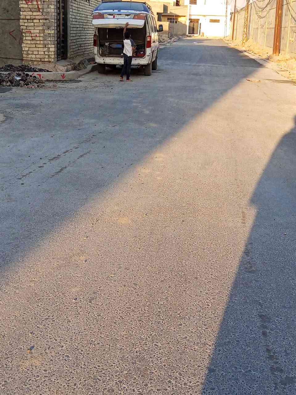 ***********
