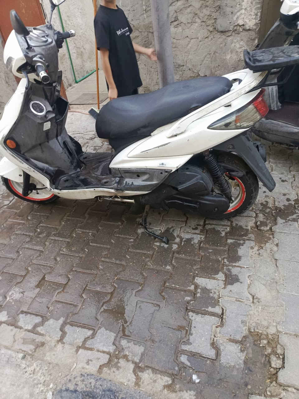 سكنز بيع ٤٥٠او مراوس مكاني بغداد الشعله ***********
