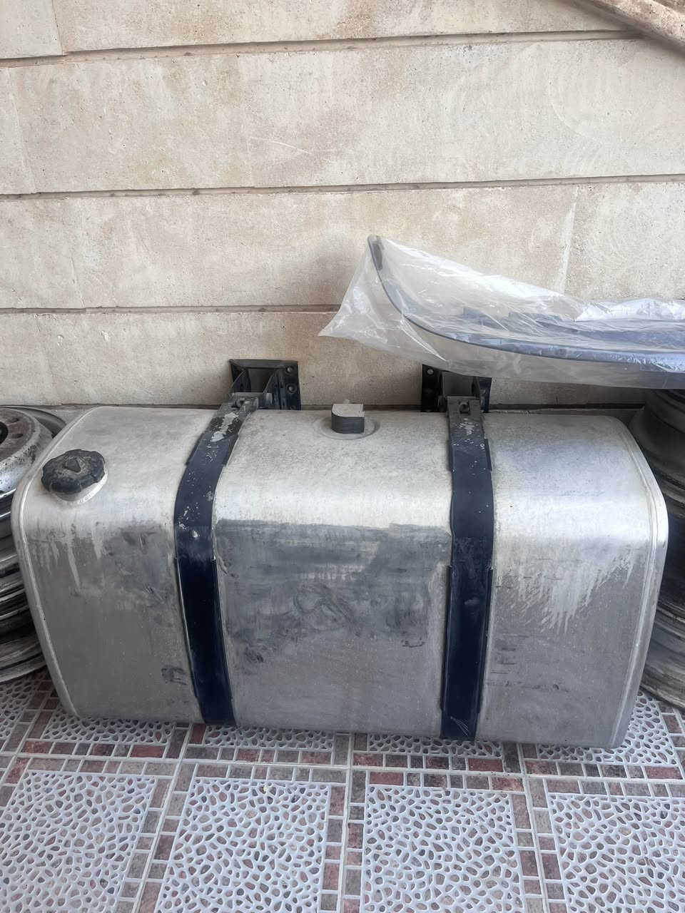 سلام علیکم للبیع تنکی فالفو ٤٥٠لتر تنکی جدید مابیهی ای عیب سعری 250$دولا وبیە مجال
***********
***********

