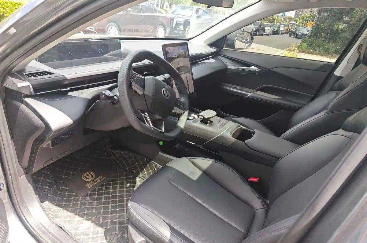 🚗Yidong 2024  1.5 GDI automatique
Couleur : gris
Kilométrage : 19 000 km
Date d'inscription : mars 2024 
État : peinture d'origine
Vente en gros uniquement
Documents en règle
État du véhicule transparent
Vous hésitez encore ?


**إذا كنت صاحب هذا الإعلان وتريد حذفه لأي سبب، رجاءا أرسل رسالة إلى الدعم الفني**