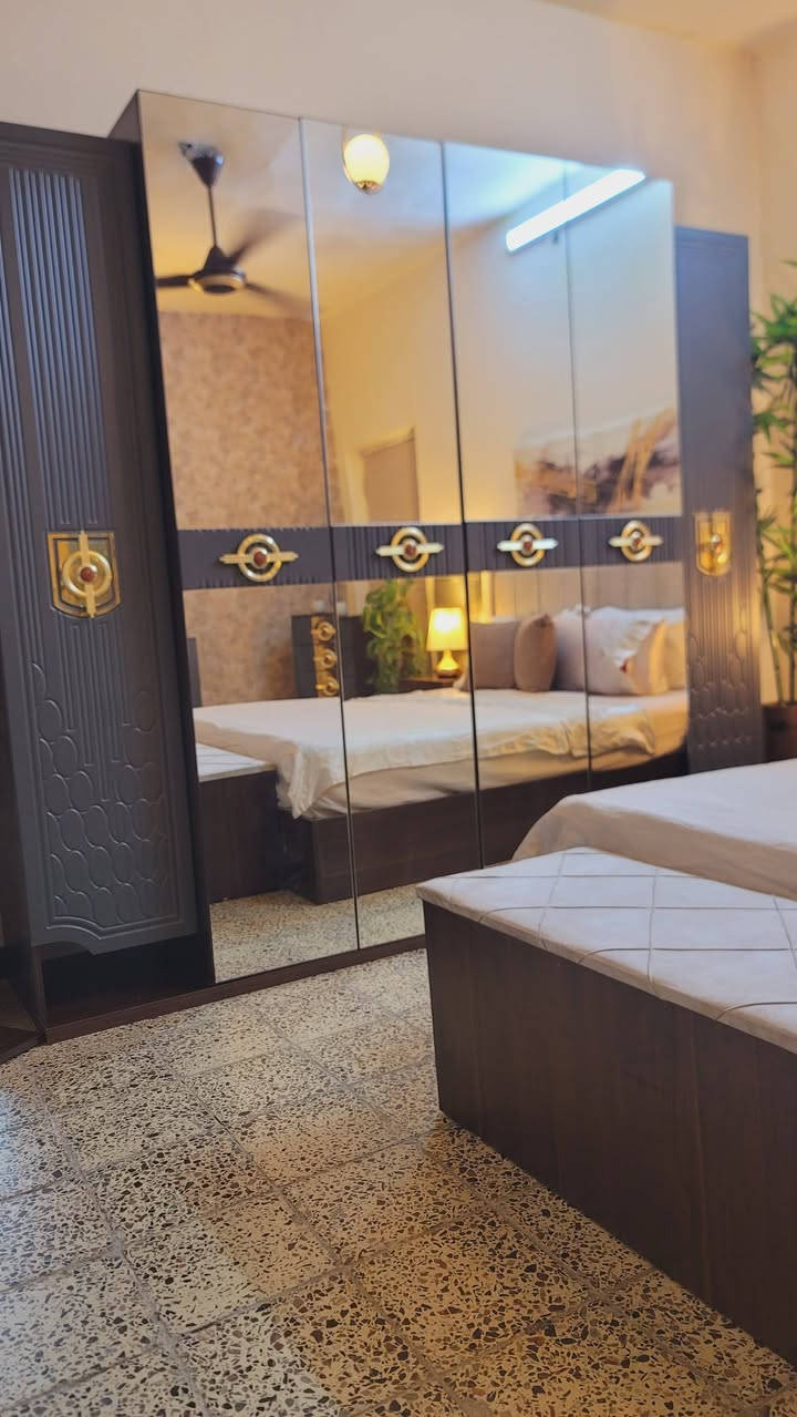 غرفه نوم تركيه اخت الجديده نظام ابواب  خشبها الثقيل 8 قطع مكان بغداد ..***********....
