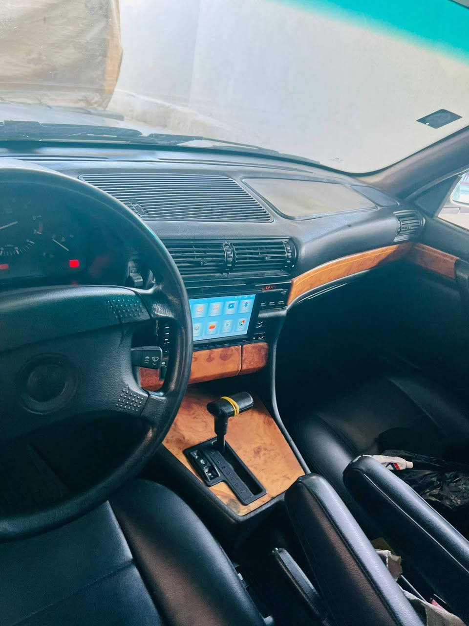 السلام عليكم بي أم دبليو BMW
حجم 730 مسكر 
مكينه 8 سلندر مسكر 
السياره كفاله عامه من كلشي بدي ودواخل ومحرك تايرات عدا ضربه بالچاملغ الخلفي قياس 40 سم مربع 
السياره على وضع الشركه كلشي بيها بلاد 
السياره فيشه ما محور بيها 
السياره كلشي شغال بيها 
السياره تبريد تدفئه 
السياره تبريد قطعتين 
السياره تنته كهربائي 
السياره لون سلفري مميز 
السياره رقم انگليزي 
سنويه 2029 
السياره من اربيل لراعيها وبقت عد راعيها شي قليل واخذتها اني 
السياره رقم نينوى مشروع وطني بأسم واحد من البصره 

السعر 83 وبيها مجال كلش قليل واليگول السعر هواي خل يقره التفاصيل مرتين للتواصل 
***********
