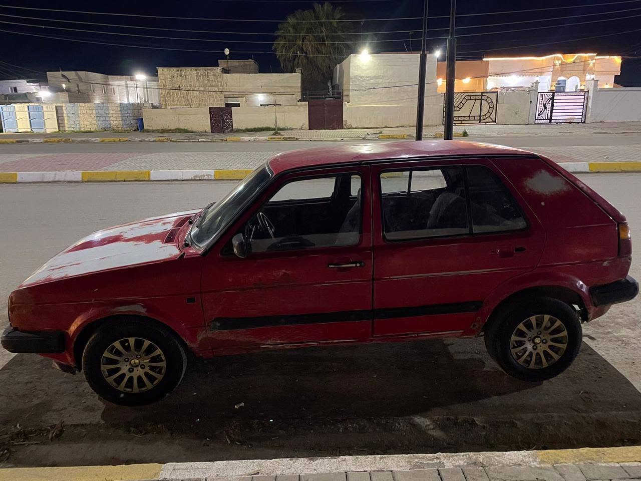 السلام عليكم 
كولف للبيع 
گير و محرك شرط كابريتر برازيلي
كنديسر بريك جديد
غرفتها حلوه
يدات ابواب 4 جدد (بس الصور قبل لا اشدهن) 
تحويل شرط راعيها من الشرگاط
دبلات امامي جدد باتري جديد 
مكانها الشرگاط 
السعر 12 و بيها مجال 
***********
