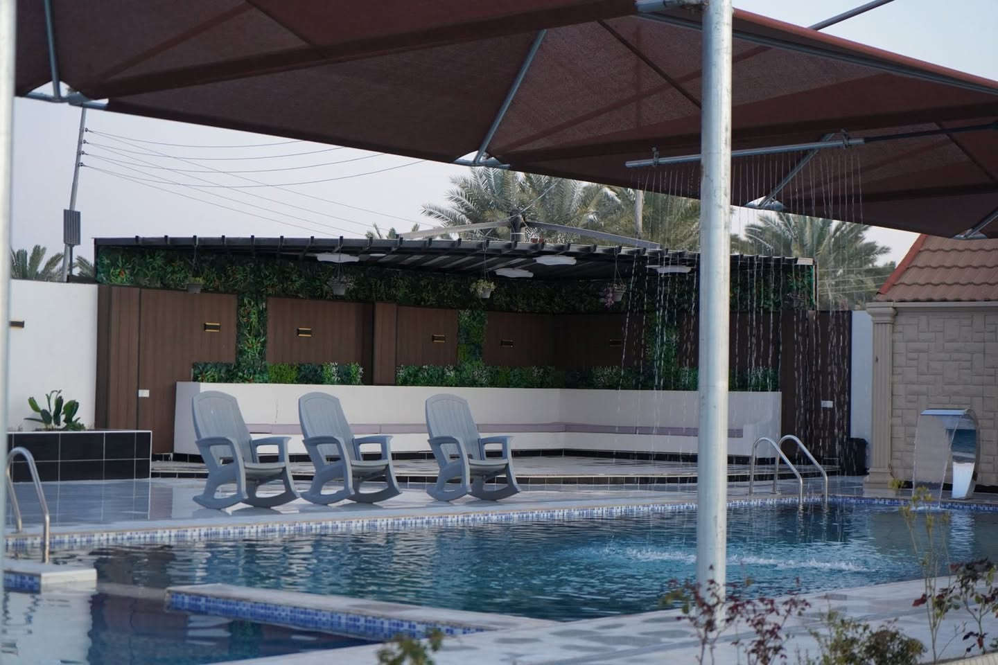 عيد فطر سعيد 
كل عام وانتم بالف خير 
يتوفر حجوزات 
للاتصال ***********
العنوان قضاء بلد
