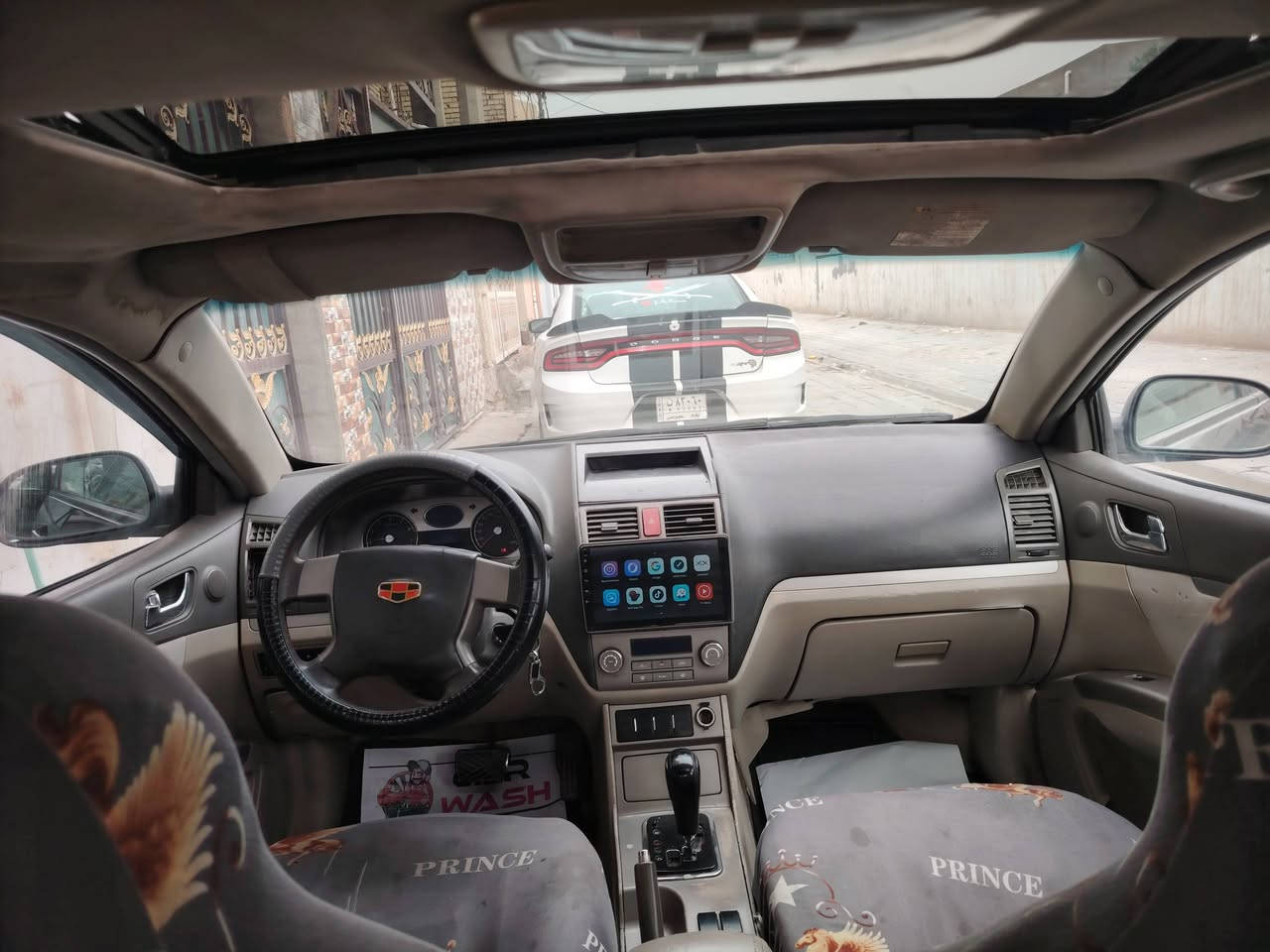 سلام عليكم ام كراند 2012
سياره محرك يبخر بس نشط
سياره بيه ٣ جاملاغات وربع باب
مكان سياره نجف كوفه
سعره 38$
 رقم بي واتساب ***********
